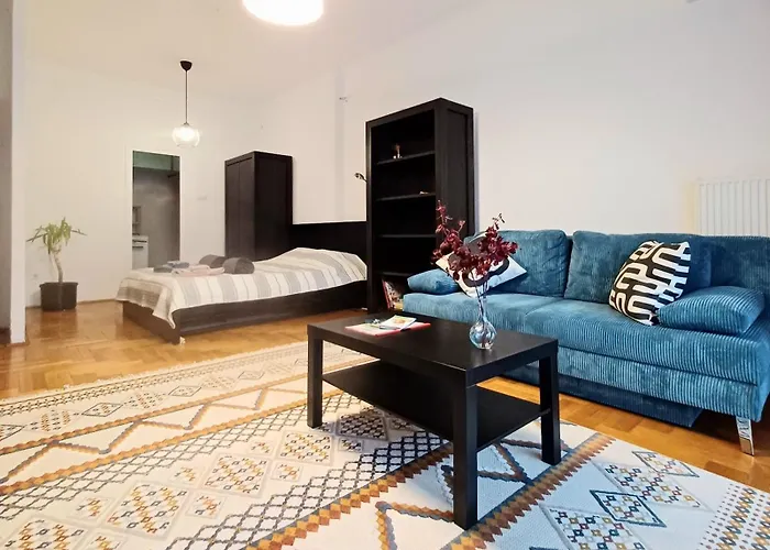 Hero\'S Square Apartment